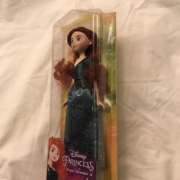 Disney Princess Merida Royal Shimmer Glitter Fashion Doll - Picture 5 of 5